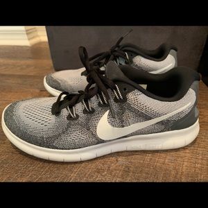 Nike Natural Free & Flexible Sneaker - 8.5